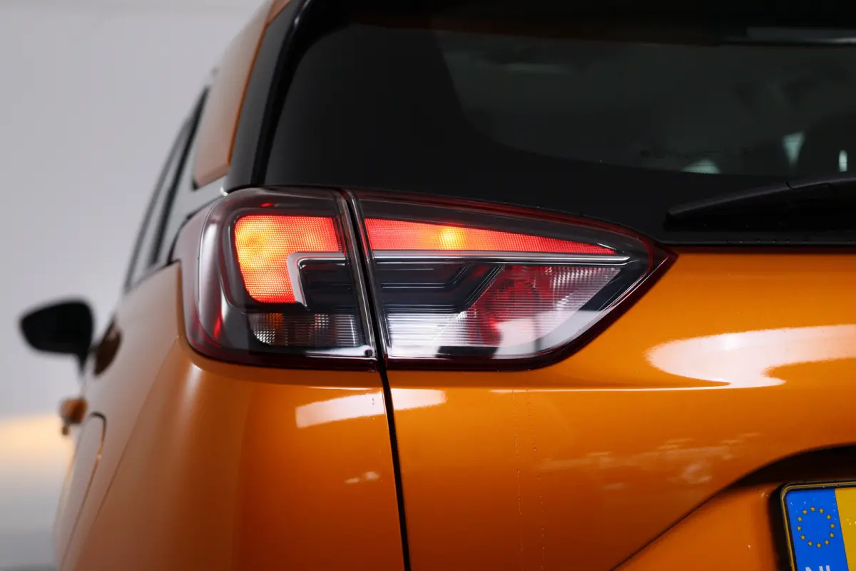 1.2 Turbo Innovation | Dealer Onderhouden! | Climate Control | Navigatie | Parkeersensoren | Keyless | Cruise Control | Apple Carplay / Android Auto | Lichtmetalen Velgen