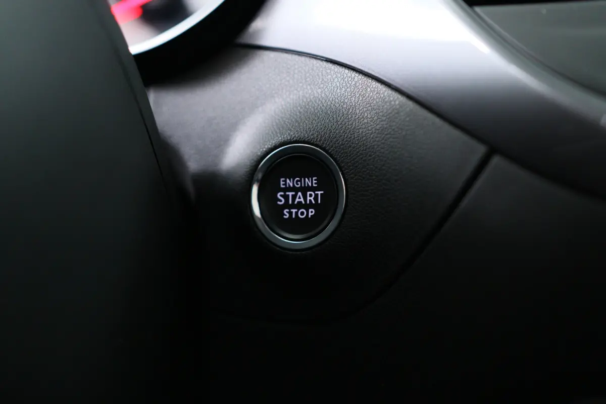1.2 Turbo Innovation | Dealer Onderhouden! | Climate Control | Navigatie | Parkeersensoren | Keyless | Cruise Control | Apple Carplay / Android Auto | Lichtmetalen Velgen