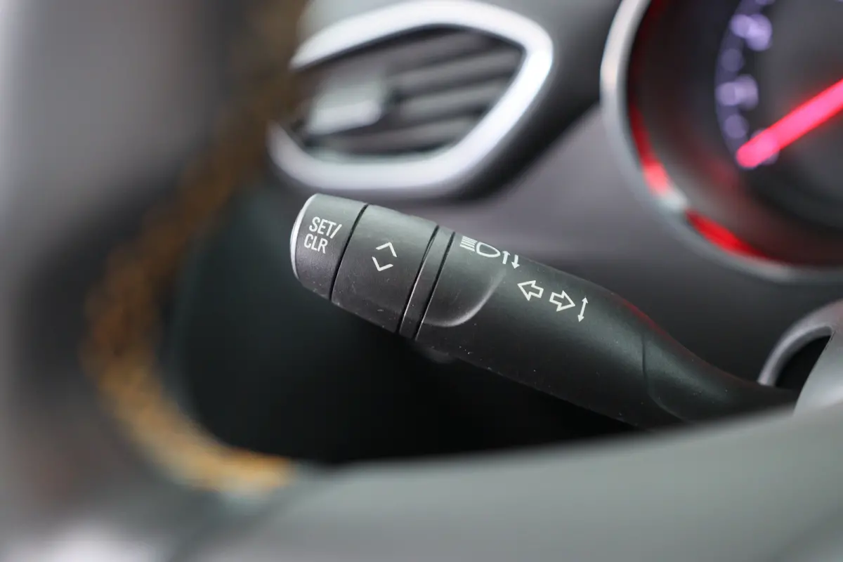 1.2 Turbo Innovation | Dealer Onderhouden! | Climate Control | Navigatie | Parkeersensoren | Keyless | Cruise Control | Apple Carplay / Android Auto | Lichtmetalen Velgen
