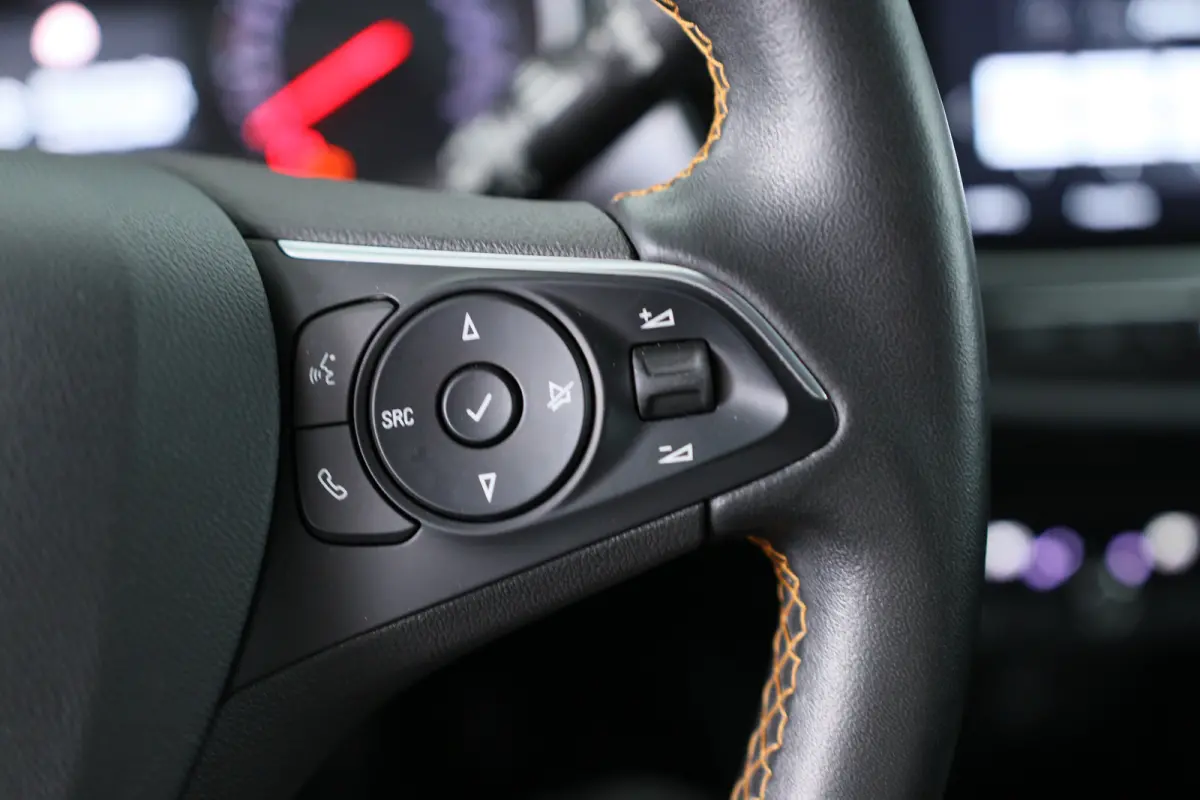 1.2 Turbo Innovation | Dealer Onderhouden! | Climate Control | Navigatie | Parkeersensoren | Keyless | Cruise Control | Apple Carplay / Android Auto | Lichtmetalen Velgen
