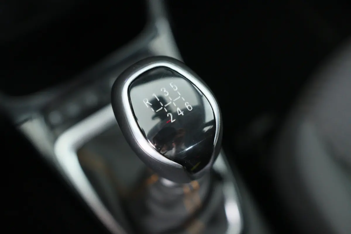 1.2 Turbo Innovation | Dealer Onderhouden! | Climate Control | Navigatie | Parkeersensoren | Keyless | Cruise Control | Apple Carplay / Android Auto | Lichtmetalen Velgen
