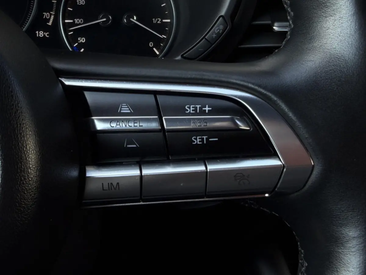 2.0 e-SkyActiv-G M Hybrid 122 Comfort met Bose | Apple Carplay / Android Auto | Navigatiesysteem | Licht + Regensensor | Elektrisch Verstelbare Bestuurderstoel  | Stoel + Stuurverwarming | P