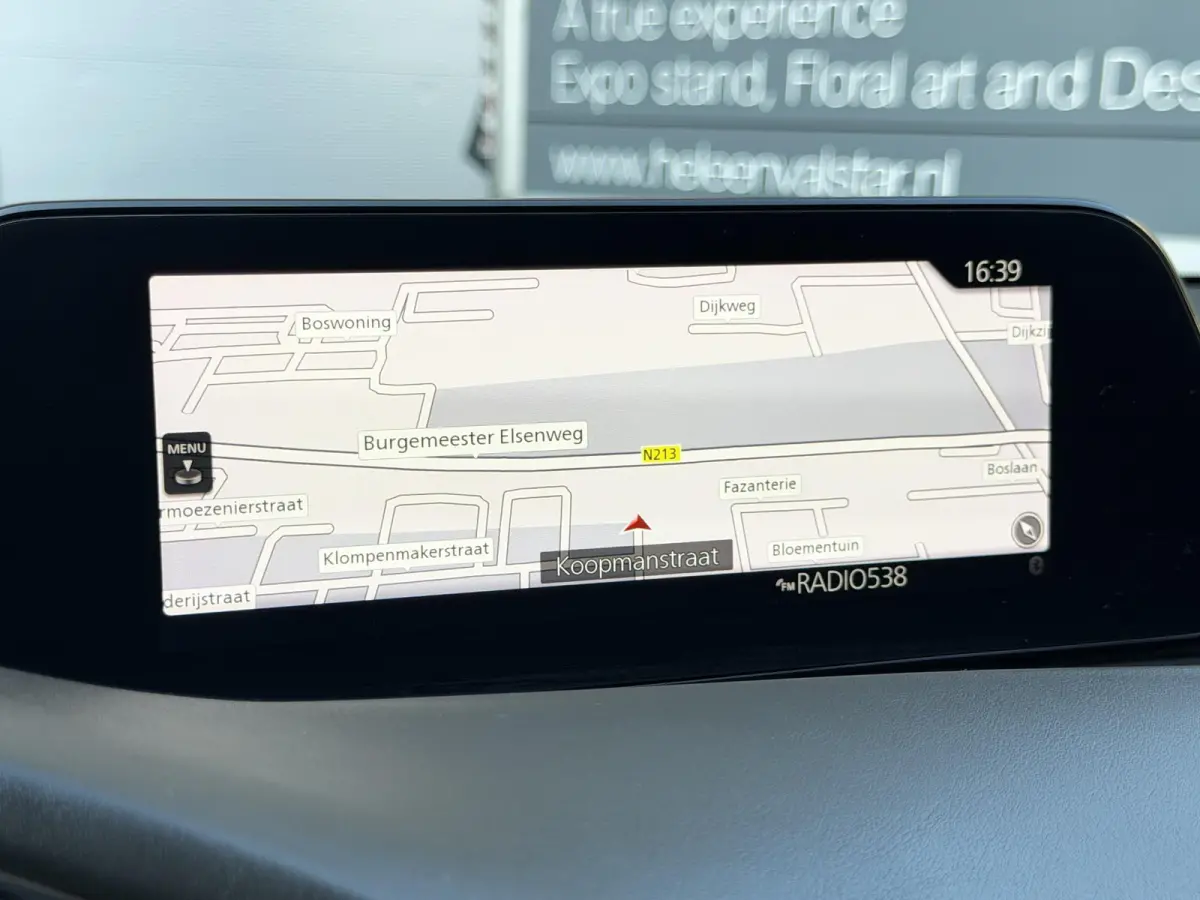 2.0 e-SkyActiv-G M Hybrid 122 Comfort met Bose | Apple Carplay / Android Auto | Navigatiesysteem | Licht + Regensensor | Elektrisch Verstelbare Bestuurderstoel  | Stoel + Stuurverwarming | P