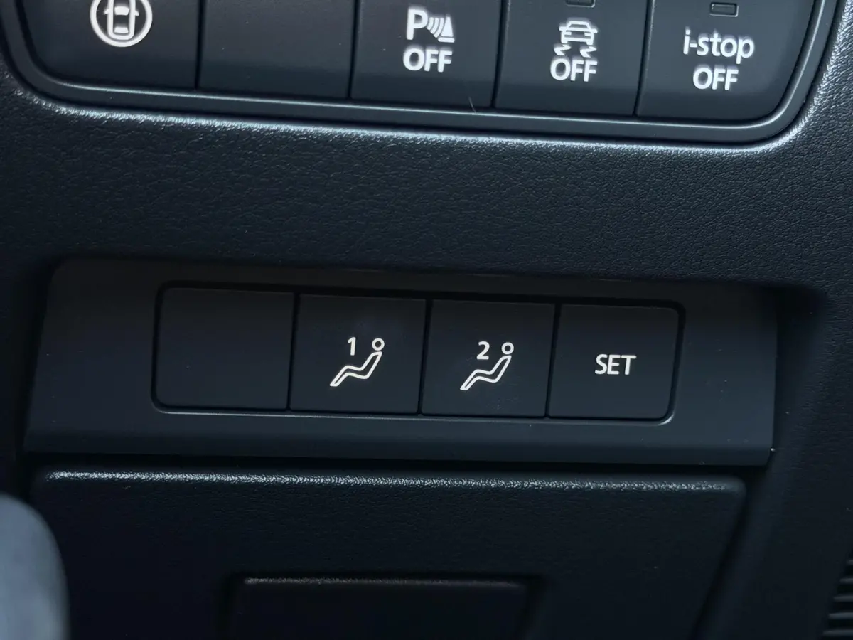 2.0 e-SkyActiv-G M Hybrid 122 Comfort met Bose | Apple Carplay / Android Auto | Navigatiesysteem | Licht + Regensensor | Elektrisch Verstelbare Bestuurderstoel  | Stoel + Stuurverwarming | P