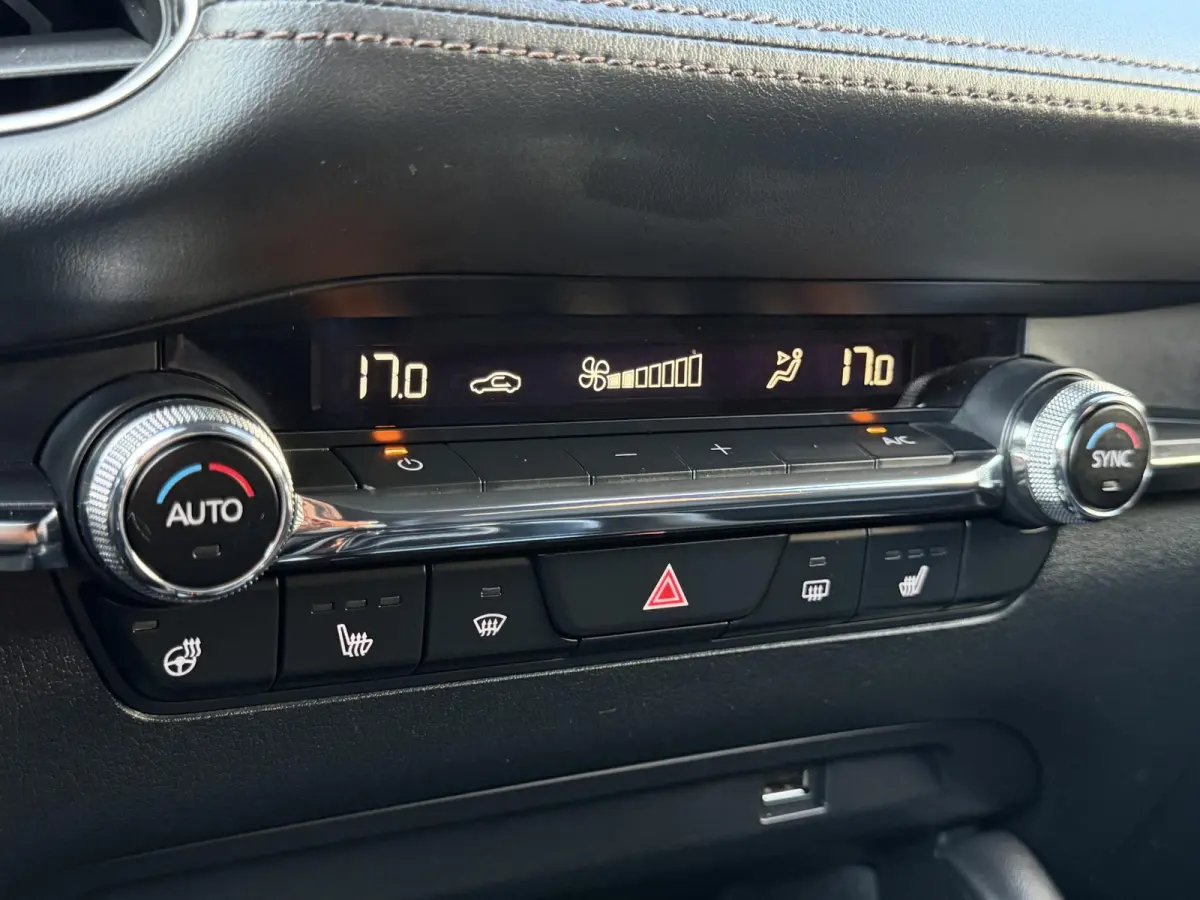 2.0 e-SkyActiv-G M Hybrid 122 Comfort met Bose | Apple Carplay / Android Auto | Navigatiesysteem | Licht + Regensensor | Elektrisch Verstelbare Bestuurderstoel  | Stoel + Stuurverwarming | P