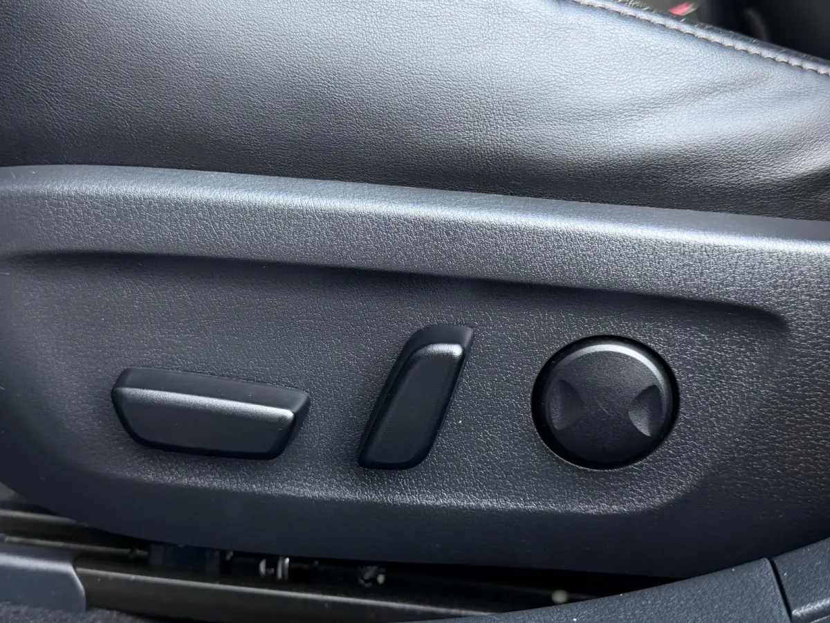 2.0 e-SkyActiv-G M Hybrid 122 Comfort met Bose | Apple Carplay / Android Auto | Navigatiesysteem | Licht + Regensensor | Elektrisch Verstelbare Bestuurderstoel  | Stoel + Stuurverwarming | P