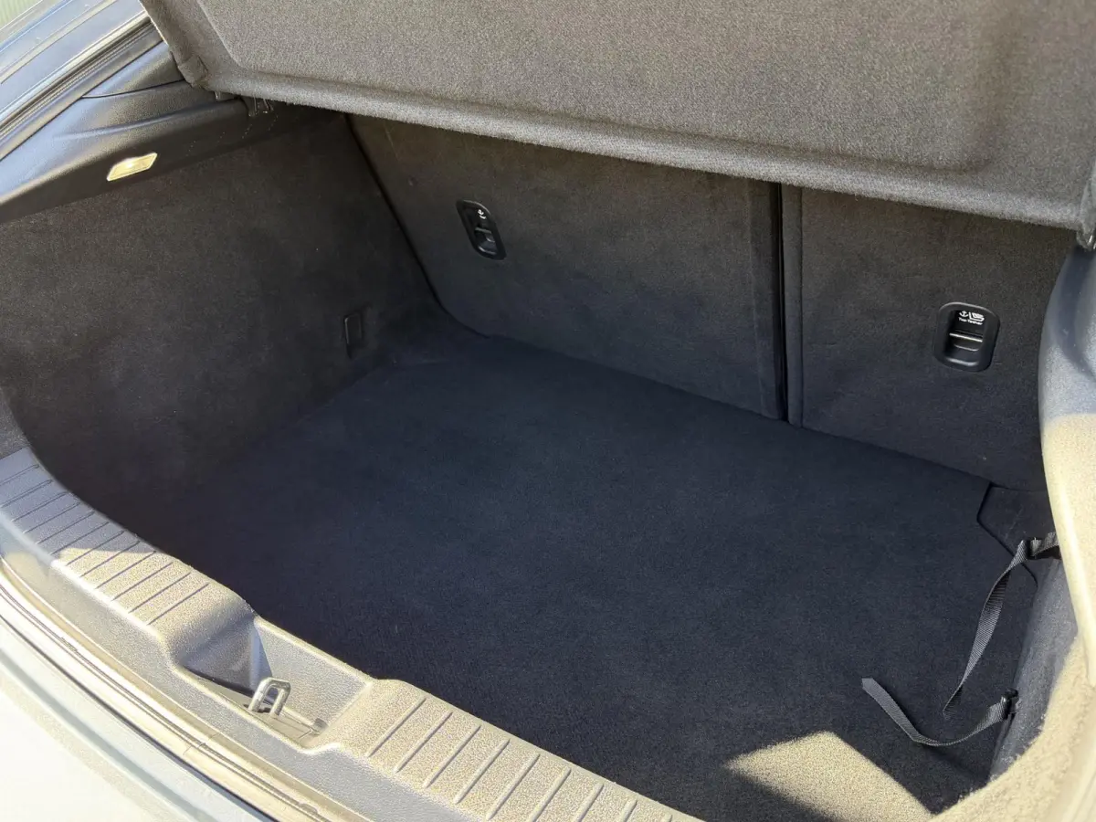 2.0 e-SkyActiv-G M Hybrid 122 Comfort met Bose | Apple Carplay / Android Auto | Navigatiesysteem | Licht + Regensensor | Elektrisch Verstelbare Bestuurderstoel  | Stoel + Stuurverwarming | P