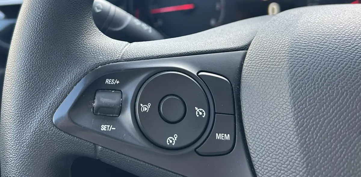 1.2 Edition | NL AUTO | 2e Eigenaar | NAP | D-Riem is Vervangen | Onderhoudshistorie | Airco | Apple Carplay & Andriod Auto | Navigatie | Cruise Control | Parkeersensoren | Lichtmetalen Velg