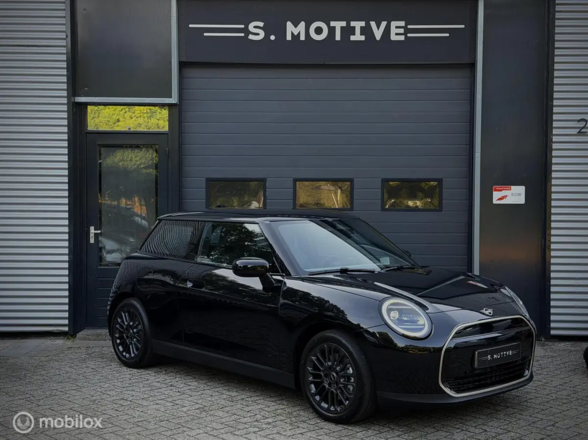 Cooper E Favoured M 40.7 kWh Nieuw! Fabriek Garantie!!