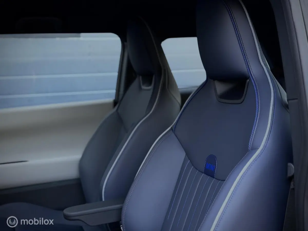 Cooper E Favoured M 40.7 kWh Nieuw! Fabriek Garantie!!