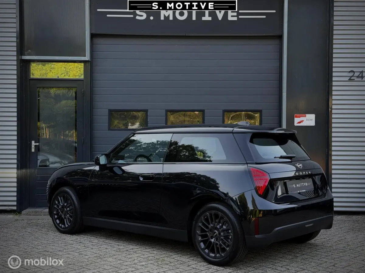 Cooper E Favoured M 40.7 kWh Nieuw! Fabriek Garantie!!