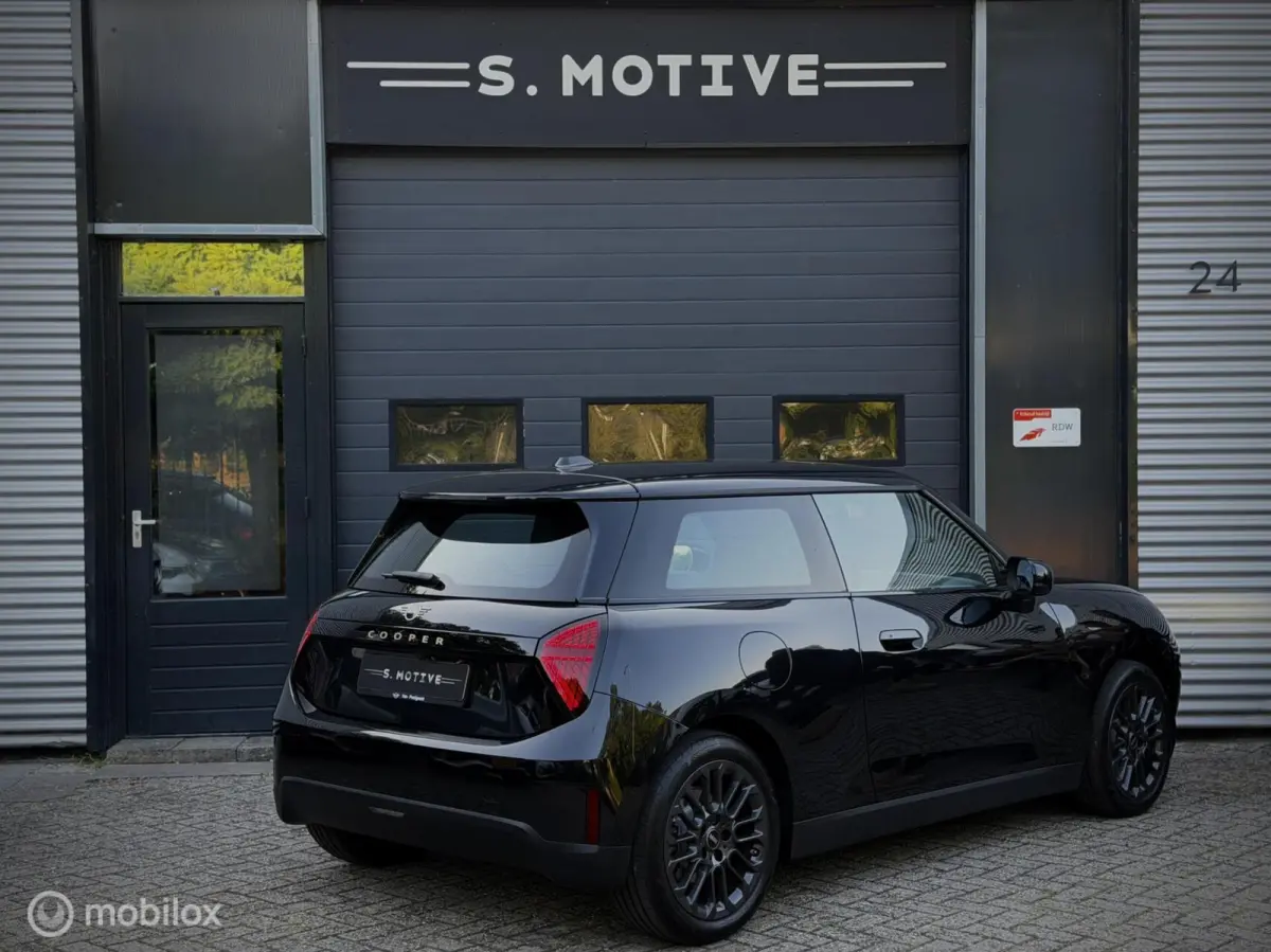 Cooper E Favoured M 40.7 kWh Nieuw! Fabriek Garantie!!