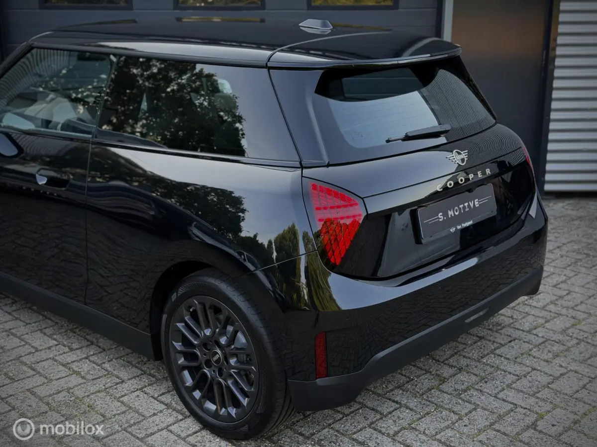 Cooper E Favoured M 40.7 kWh Nieuw! Fabriek Garantie!!