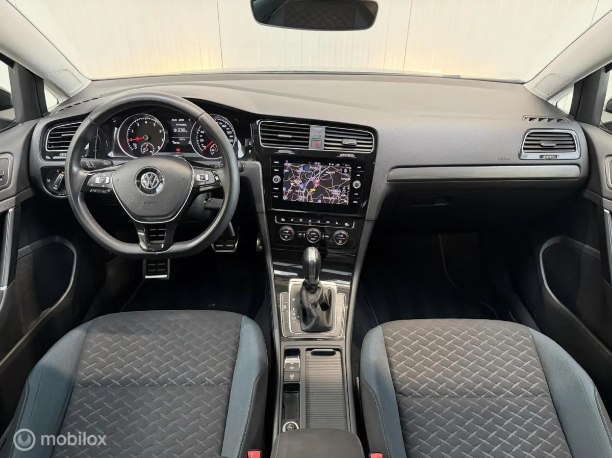 7.5 R-Line 1.5 TSI DSG 150PK | Pano | ACC