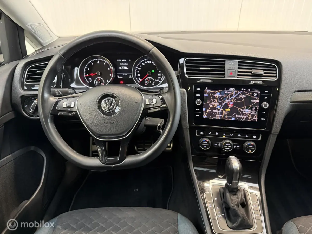 7.5 R-Line 1.5 TSI DSG 150PK | Pano | ACC