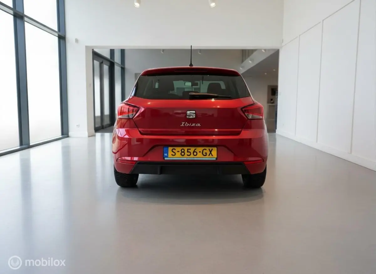 1.0 EcoTSI Style Business Connect | 02/2023 | 82.976 km | NL Auto | BTW | Rood Metallic