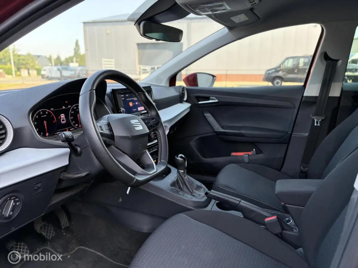 1.0 EcoTSI Style Business Connect | 02/2023 | 82.976 km | NL Auto | BTW | Rood Metallic
