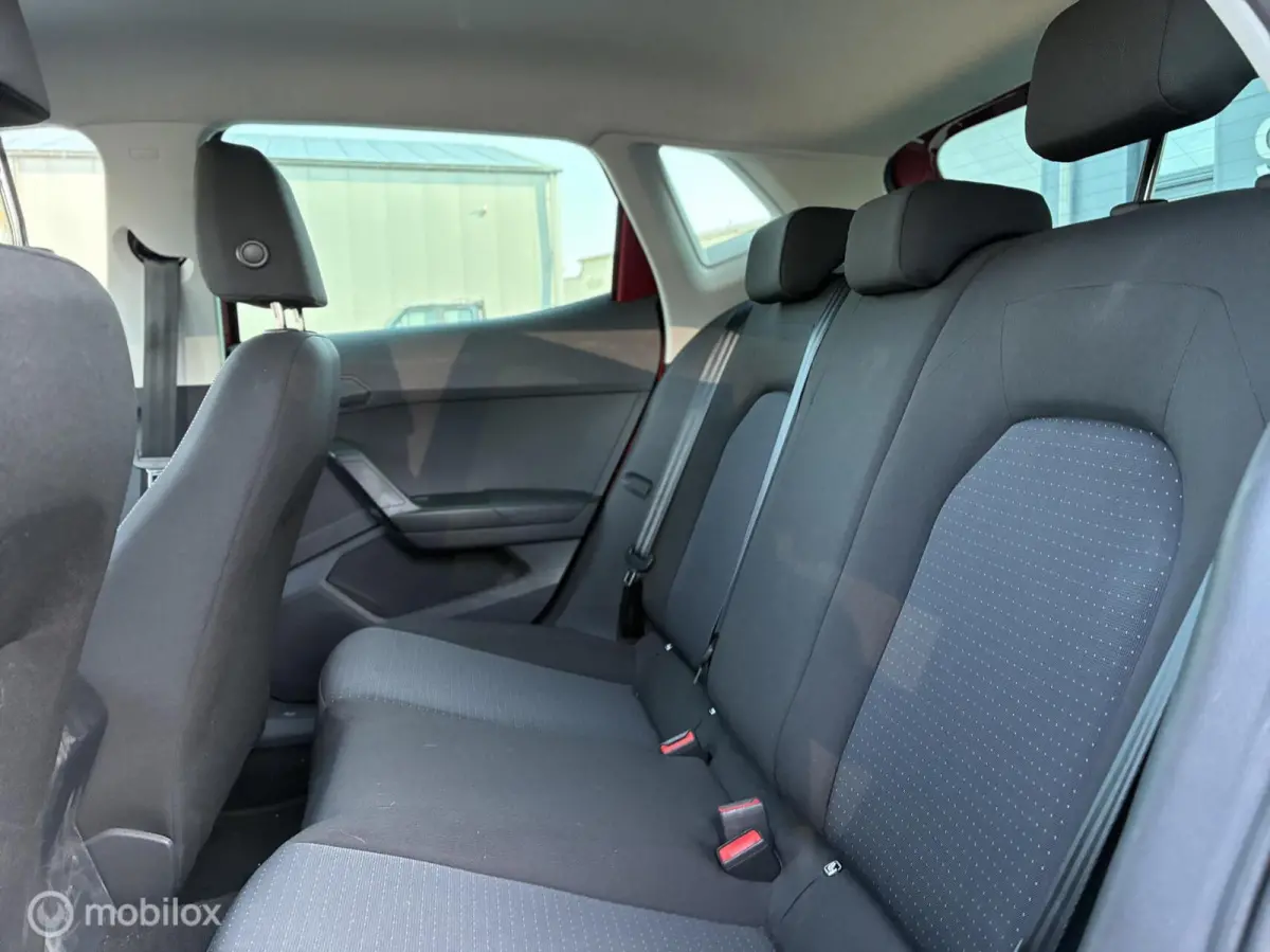 1.0 EcoTSI Style Business Connect | 02/2023 | 82.976 km | NL Auto | BTW | Rood Metallic