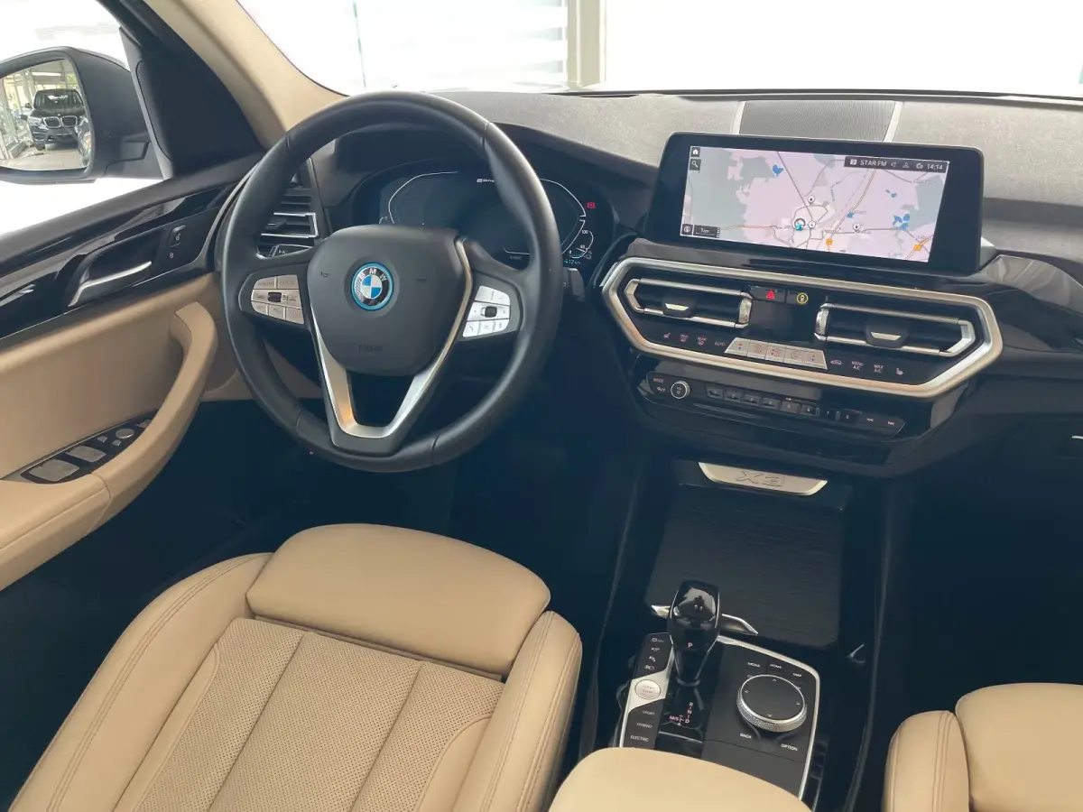 xDrive30e ** LASER, BEIGE LEDER, TREKH, PANORAMA, HuD, ACC, 19-inch LMV ** 1e eig - UNFALLFREI ** ** INFORMEER OOK NAAR ONZE AANTREKKELIJKE FINANCIAL-LEASE TARIEVEN **
