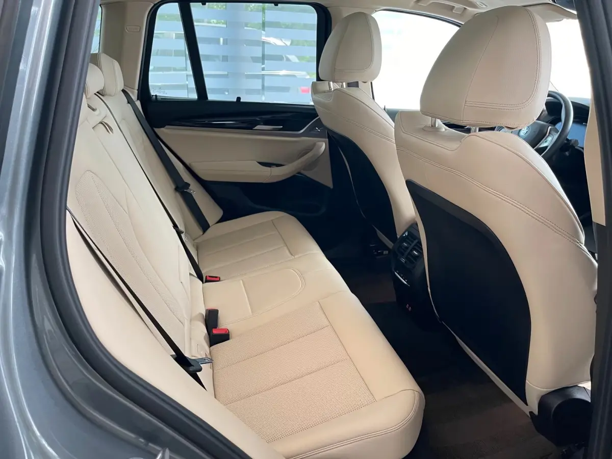 xDrive30e ** LASER, BEIGE LEDER, TREKH, PANORAMA, HuD, ACC, 19-inch LMV ** 1e eig - UNFALLFREI ** ** INFORMEER OOK NAAR ONZE AANTREKKELIJKE FINANCIAL-LEASE TARIEVEN **