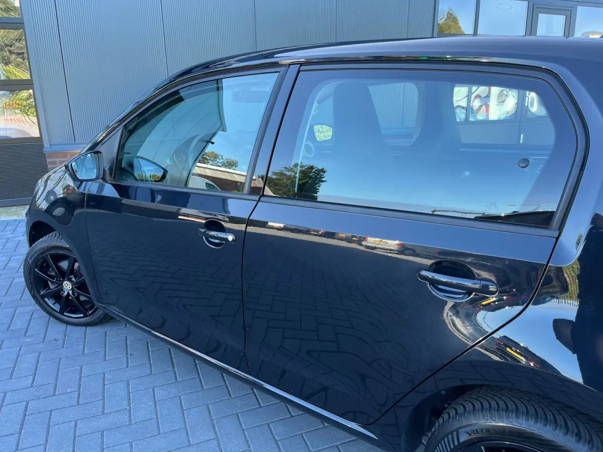 Up! 1.0 NL.Auto/Black edition/Airco/5Deurs/Elc.Pakket/1Ste Eigenaar/Dealer onderhouden