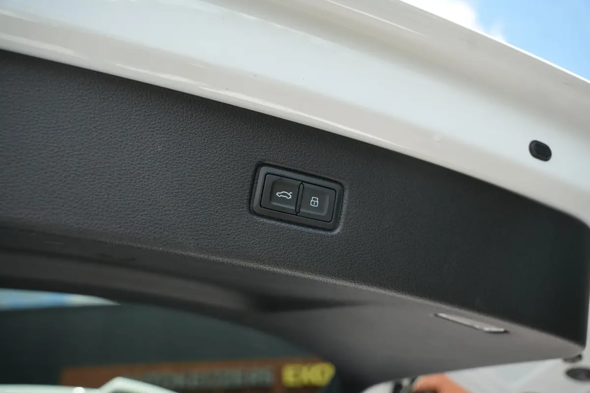60 TFSI e quattro Pro Line S Competition Panoramadak Luxe Leder Trekhaak Luchtvering 456 PK!