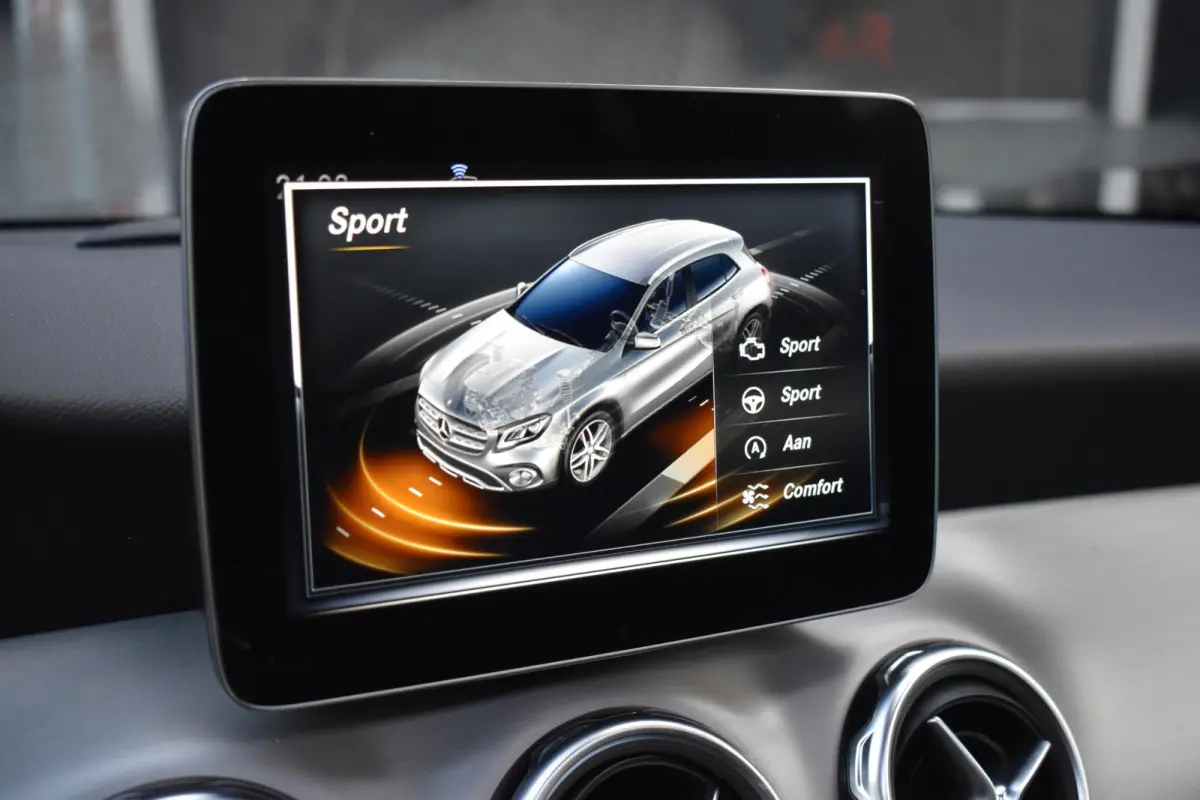 180 AMG Line Pano Keyless Camera LED