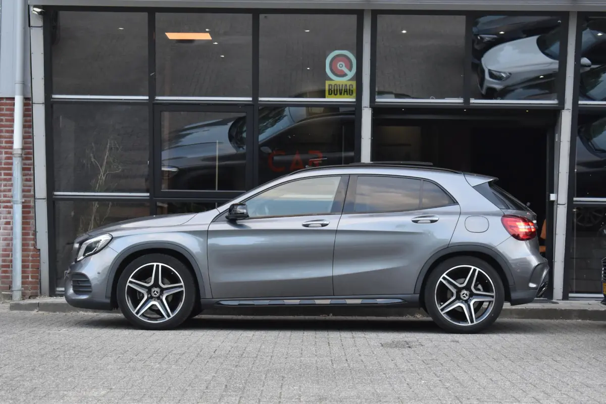 180 AMG Line Pano Keyless Camera LED