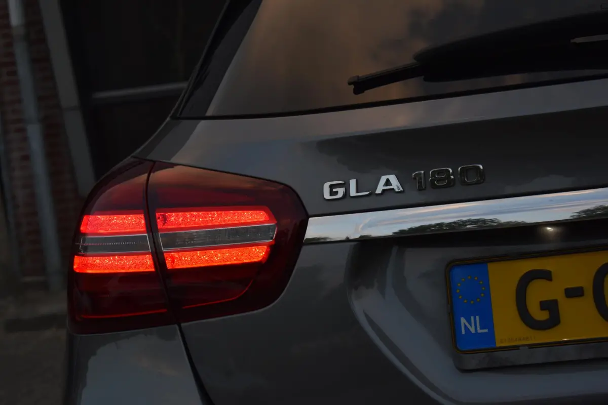 180 AMG Line Pano Keyless Camera LED