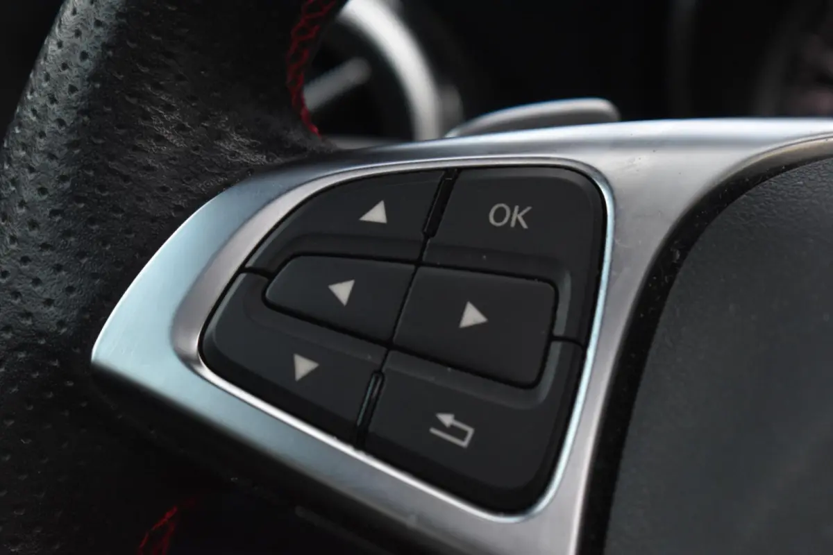 180 AMG Line Pano Keyless Camera LED