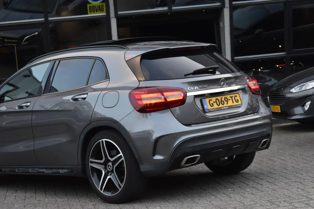 180 AMG Line Pano Keyless Camera LED