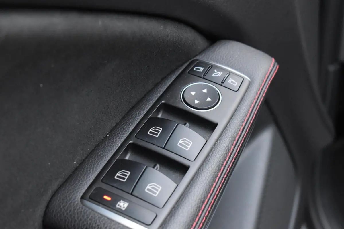 180 AMG Line Pano Keyless Camera LED
