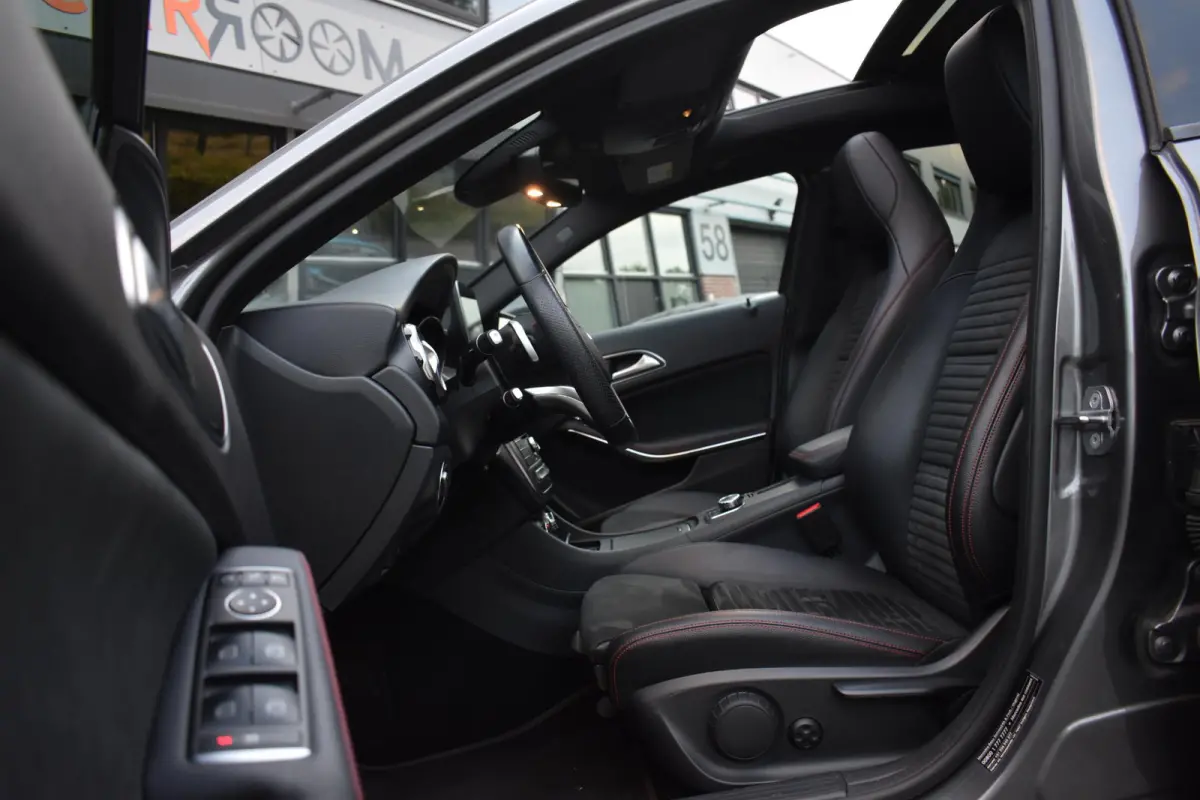 180 AMG Line Pano Keyless Camera LED