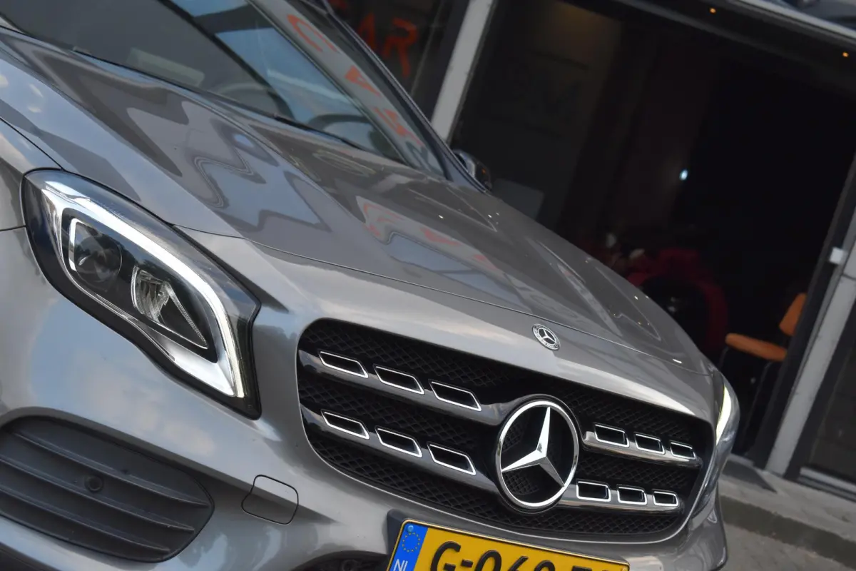 180 AMG Line Pano Keyless Camera LED
