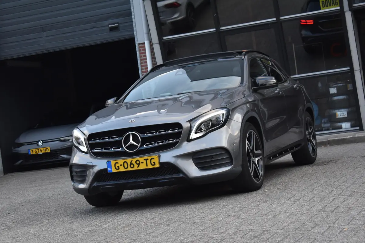 180 AMG Line Pano Keyless Camera LED