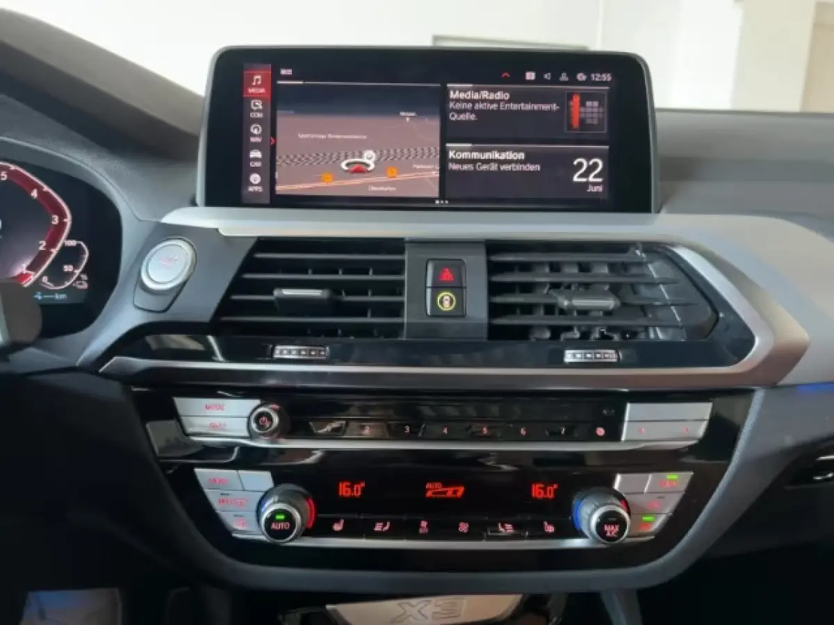 xDrive30e M-SPORT ** LED, COGNAC LEDER, PANORAMA, H&K, M-REM, 19-inch LMV ** 1e EIG - UNFALLFREI - BMW ONDERH ** ** INFORMEER OOK NAAR ONZE AANTREKKELIJKE FINANCIAL-LEASE TARIEVEN **