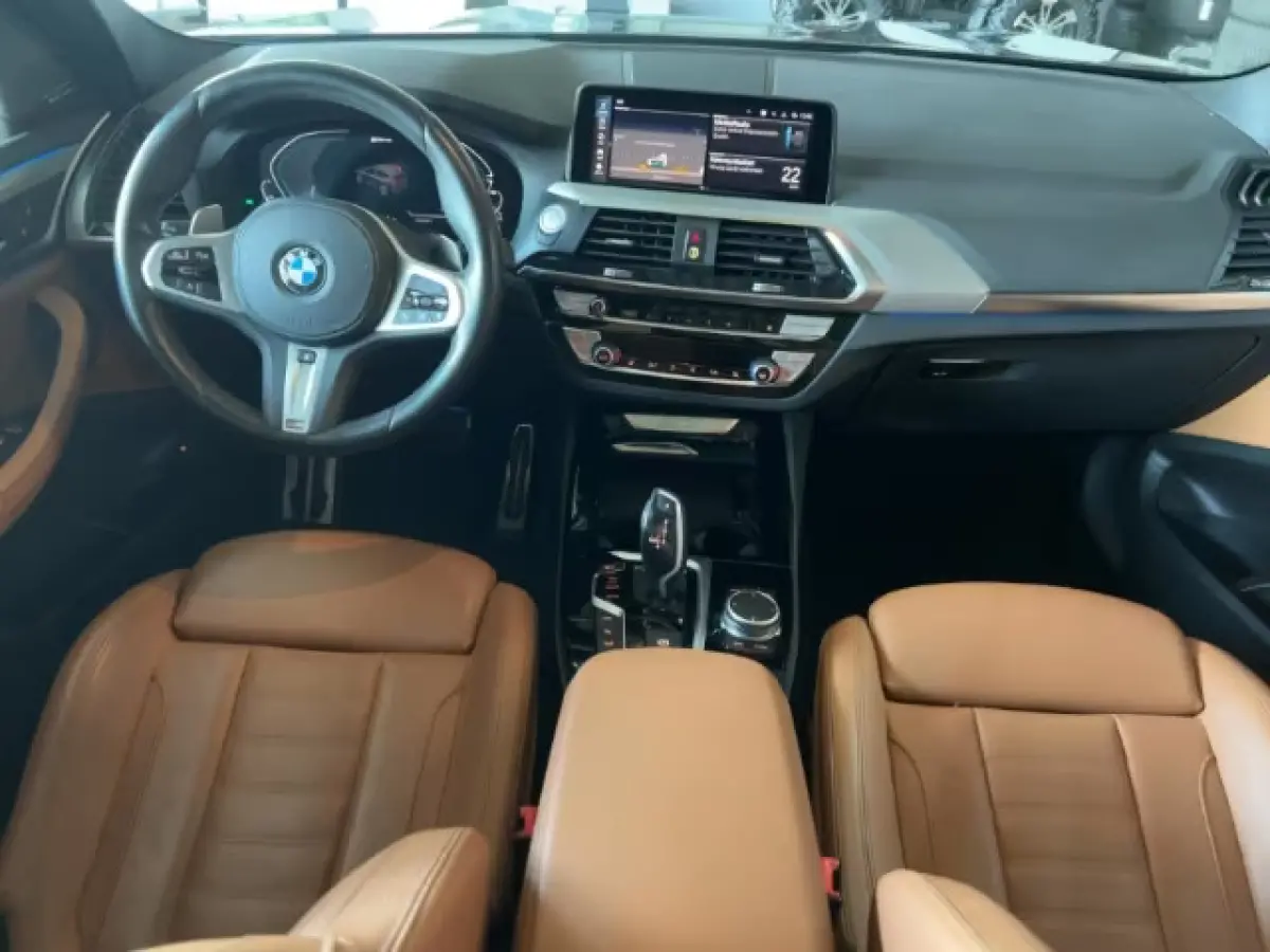 xDrive30e M-SPORT ** LED, COGNAC LEDER, PANORAMA, H&K, M-REM, 19-inch LMV ** 1e EIG - UNFALLFREI - BMW ONDERH ** ** INFORMEER OOK NAAR ONZE AANTREKKELIJKE FINANCIAL-LEASE TARIEVEN **