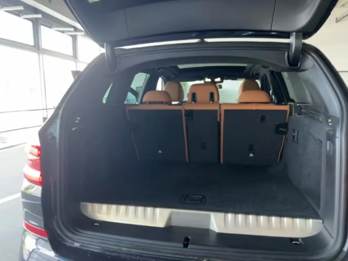 xDrive30e M-SPORT ** LED, COGNAC LEDER, PANORAMA, H&K, M-REM, 19-inch LMV ** 1e EIG - UNFALLFREI - BMW ONDERH ** ** INFORMEER OOK NAAR ONZE AANTREKKELIJKE FINANCIAL-LEASE TARIEVEN **