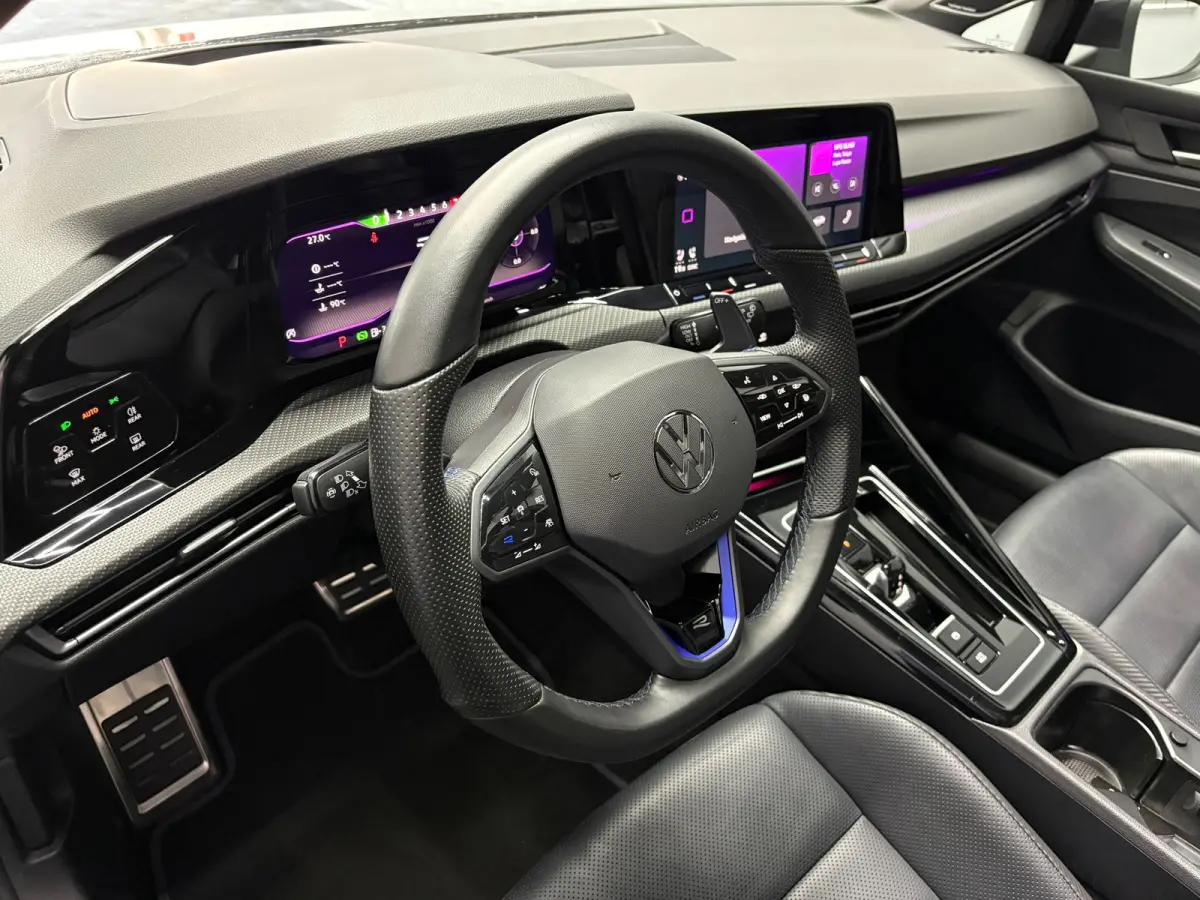 8 2.0 TSI R 4Motion Akra