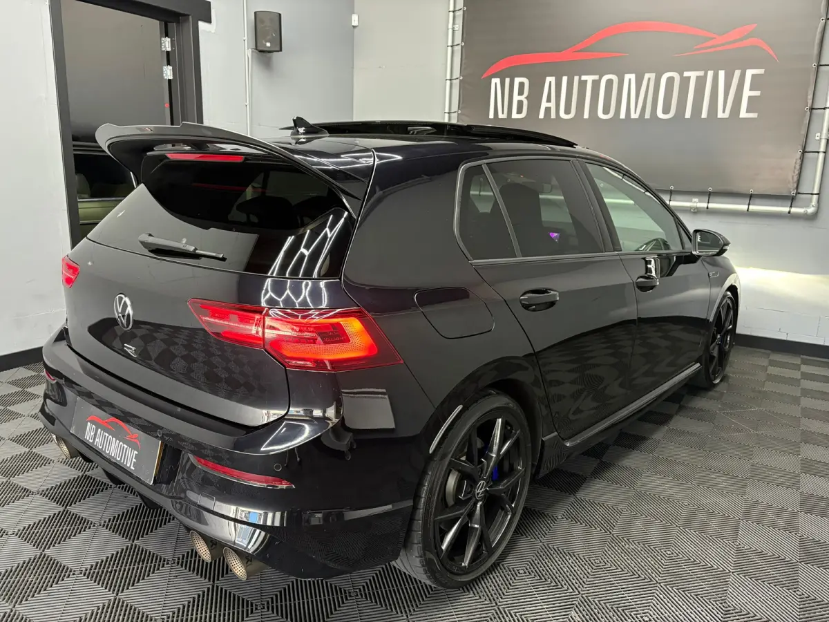 8 2.0 TSI R 4Motion Akra