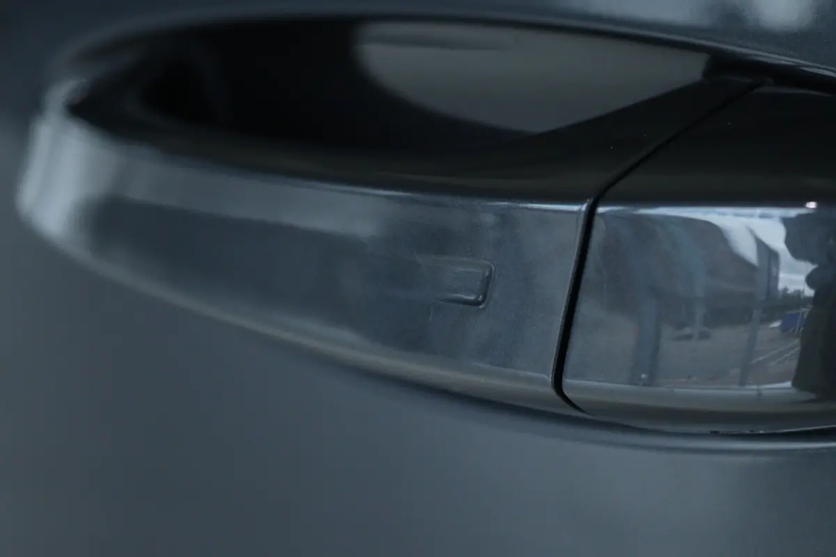 Launch Edition | Advanced Active Safety Brake met camera en radar (Pack Safety Plus) | Climate Control | Elektrische parkeerrem
