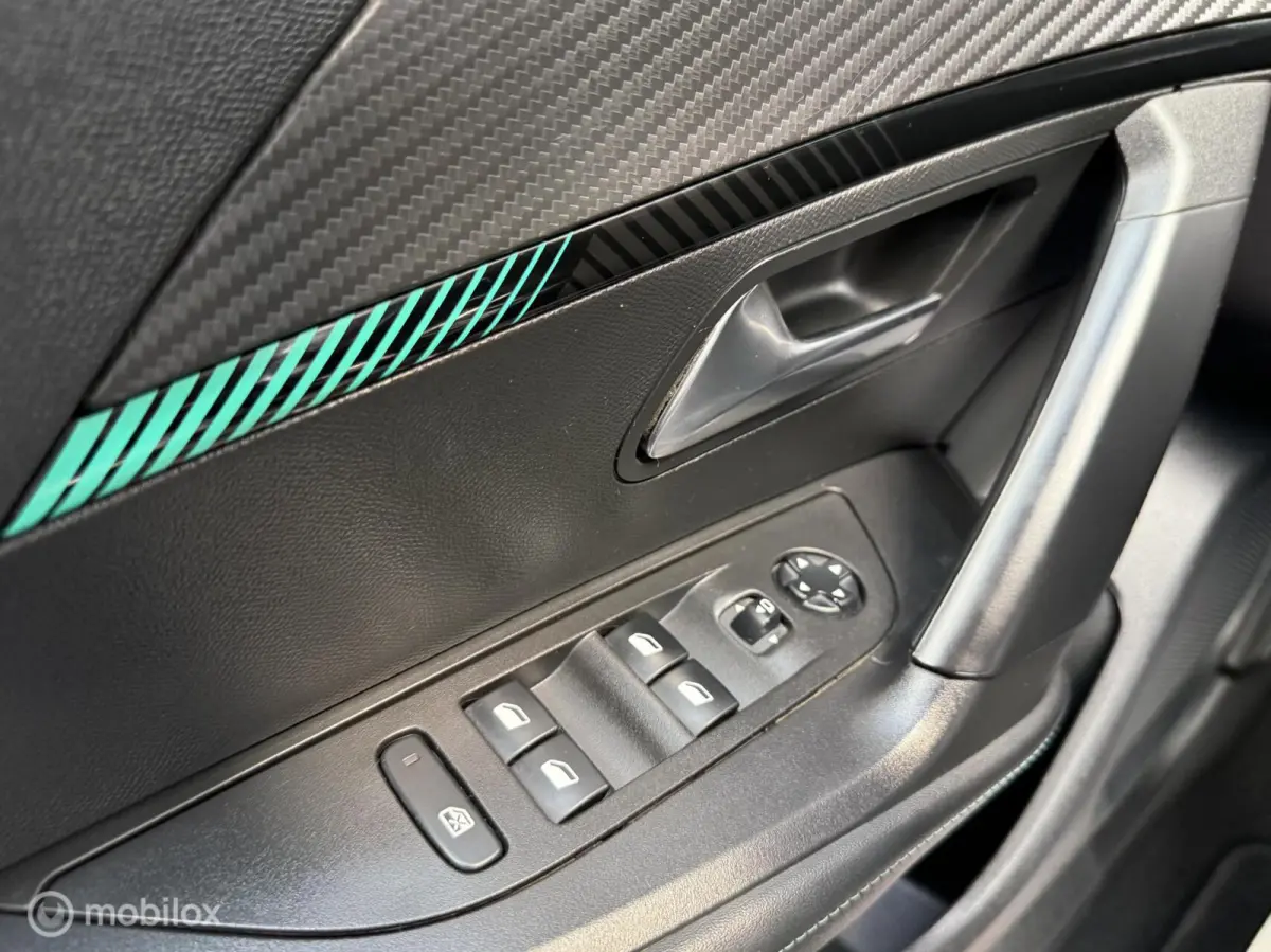 1.2 PureTech Allure Pack Camera CarPlay 17inch