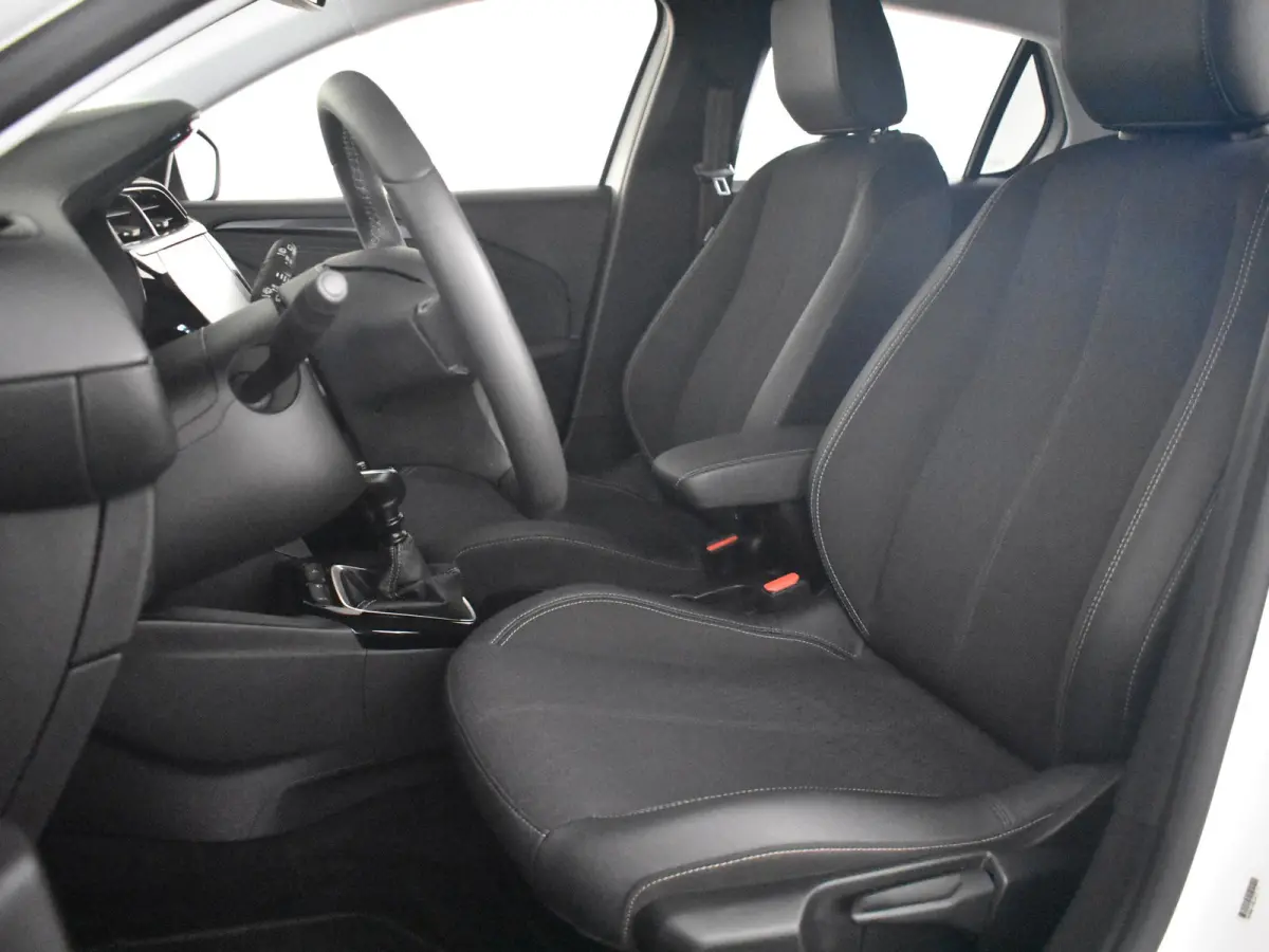 1.2 Level 3 | Climate control | Apple carplay Android auto | Parkeersensoren achter | Verkeersborden detectie |DAB | LED | 16"LMV