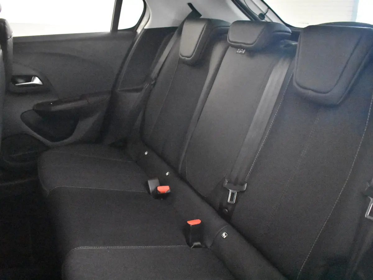 1.2 Level 3 | Climate control | Apple carplay Android auto | Parkeersensoren achter | Verkeersborden detectie |DAB | LED | 16"LMV