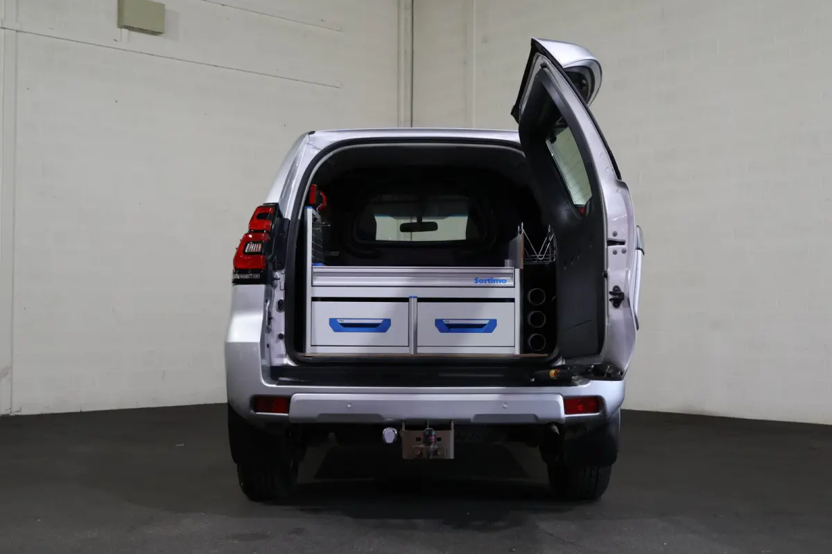 2.8 D-4D-F Challenger Window Van