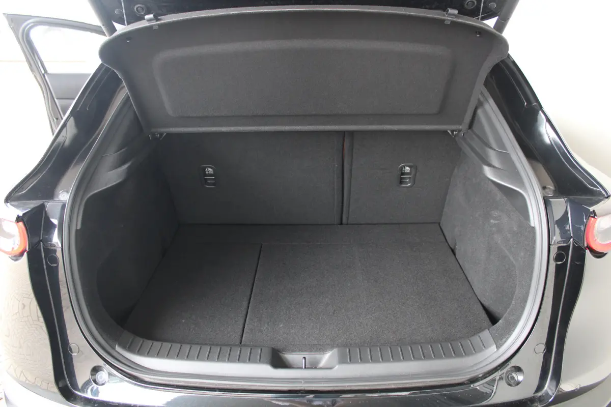 2.0 e-SkyActiv-X M Hybrid Nagisa | Navigatie | Camera | Head-up display | Stoelverwarming | Keyless |