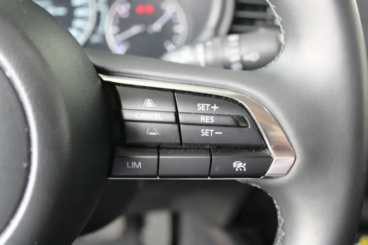 2.0 e-SkyActiv-X M Hybrid Nagisa | Navigatie | Camera | Head-up display | Stoelverwarming | Keyless |
