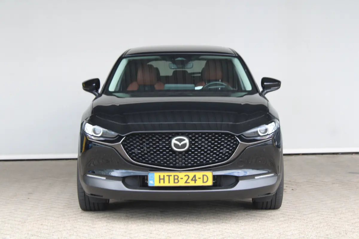 2.0 e-SkyActiv-X M Hybrid Nagisa | Navigatie | Camera | Head-up display | Stoelverwarming | Keyless |
