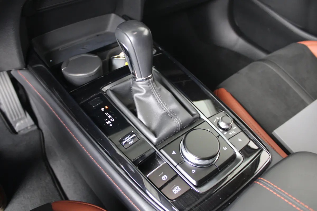 2.0 e-SkyActiv-X M Hybrid Nagisa | Navigatie | Camera | Head-up display | Stoelverwarming | Keyless |
