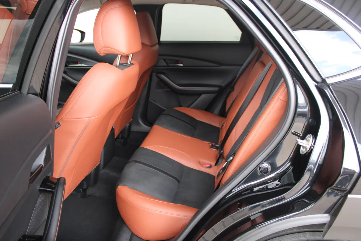 2.0 e-SkyActiv-X M Hybrid Nagisa | Navigatie | Camera | Head-up display | Stoelverwarming | Keyless |